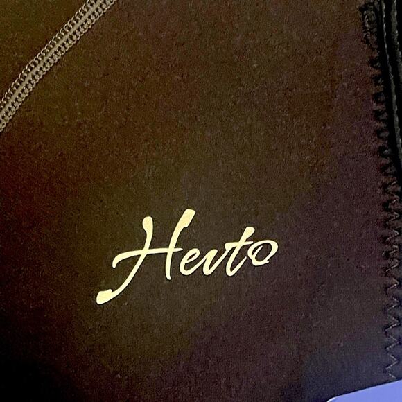 Hebto size small  surfing short wetsuit - Picture 7 of 13